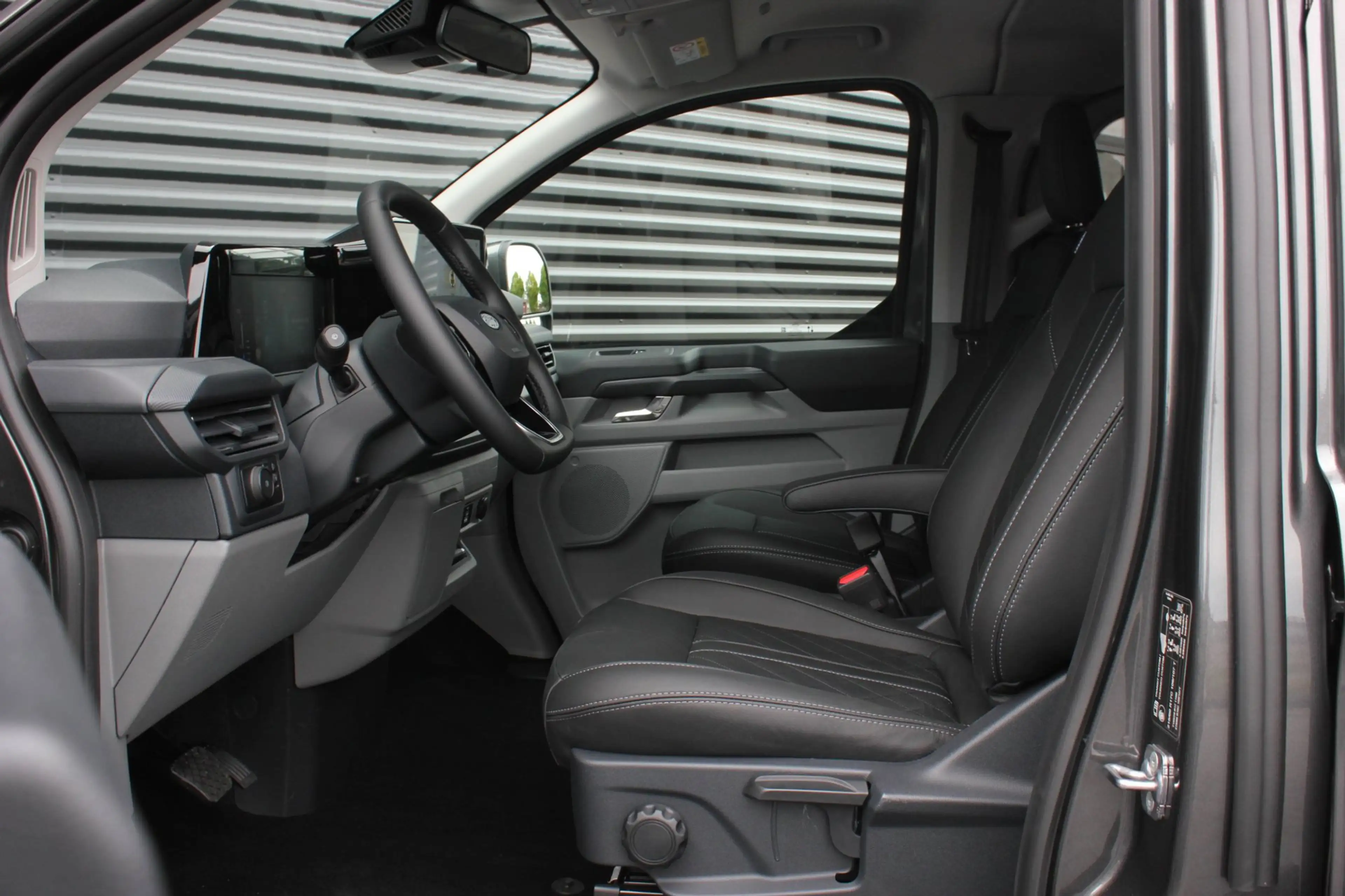 Ford E-Transit Cust. 320 L2H1 Sport 71 kWh DC DUBBEL CABINE / JB- — photo 14
