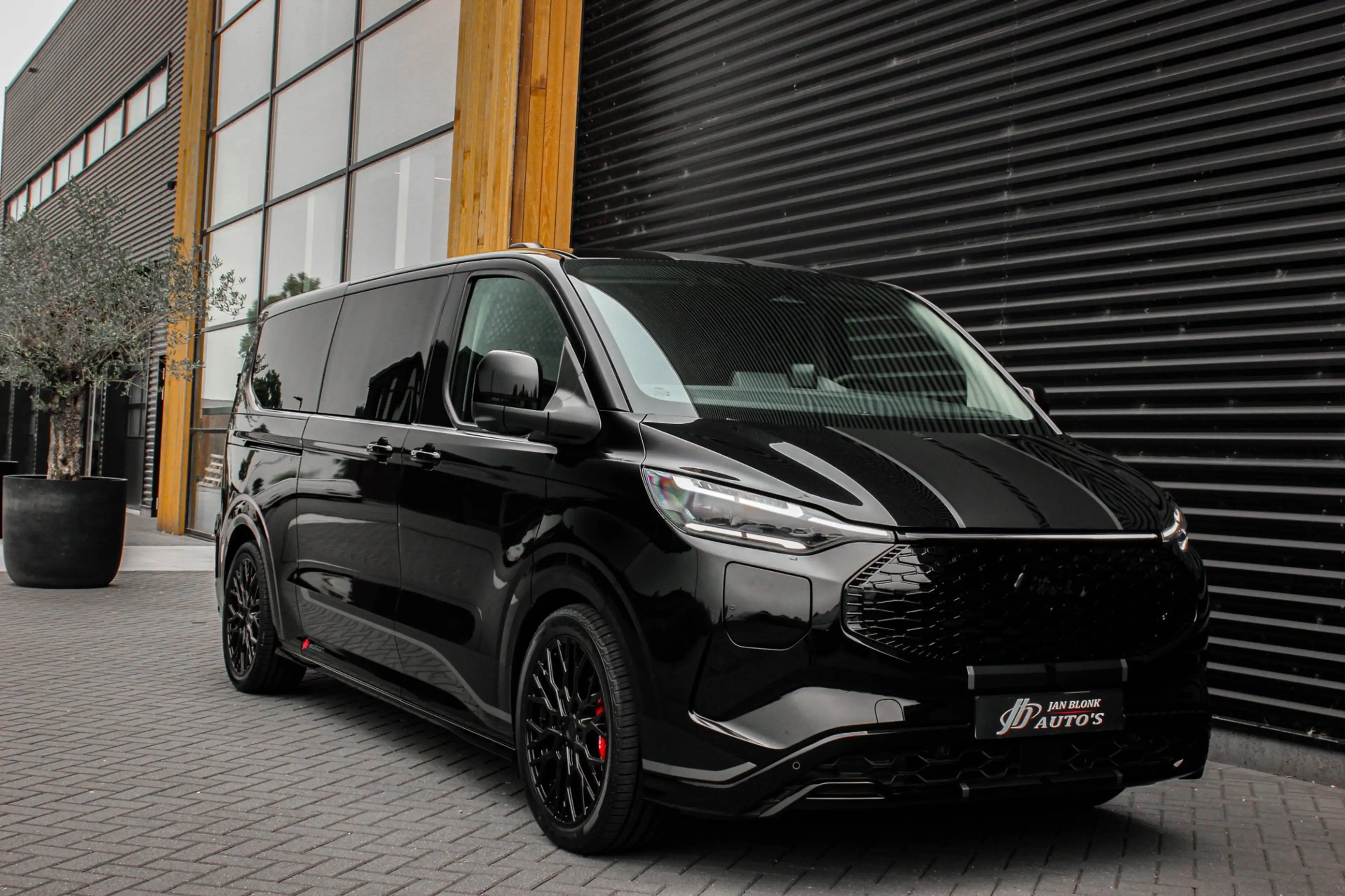 Ford E-Transit Cust. 320 L2H1 Sport 71 kWh DC DUBBEL CABINE / JB- — photo 10