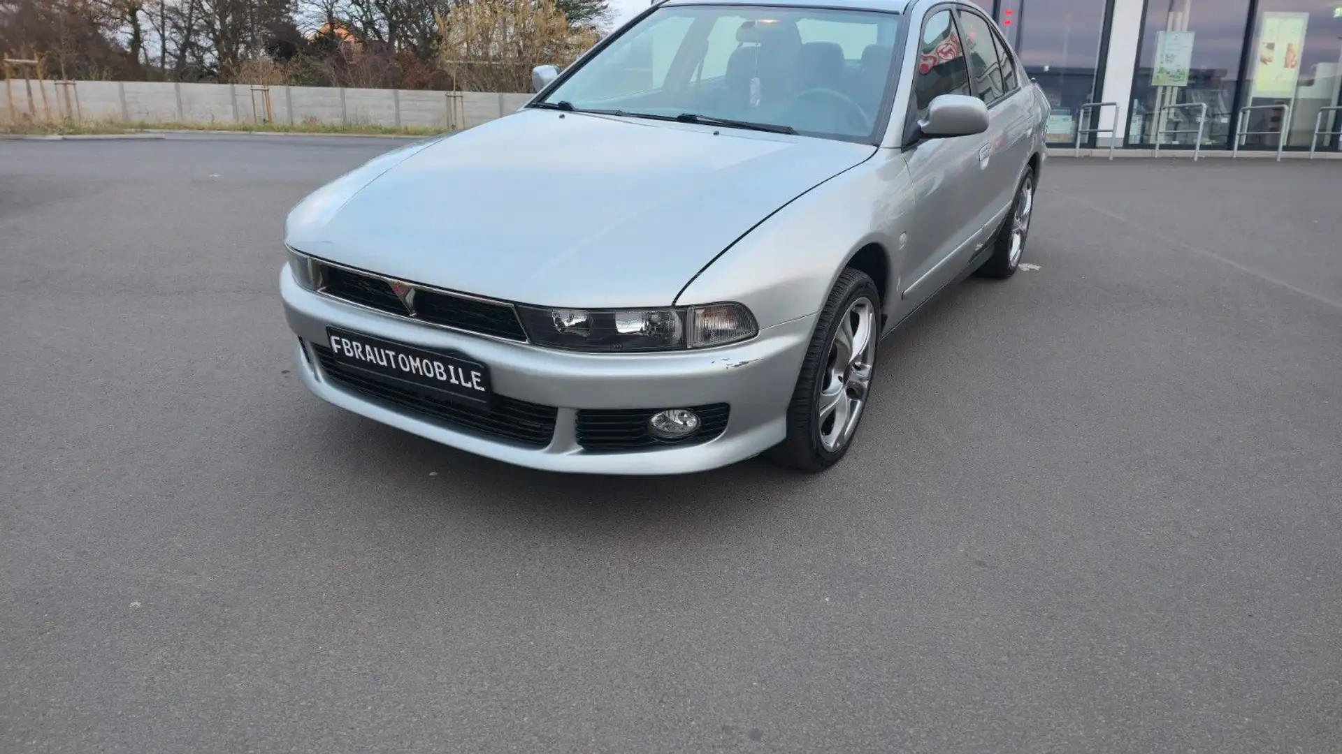 Mitsubishi Galant 2.4 GDI GLS Schiebedach LHR Grau - 2