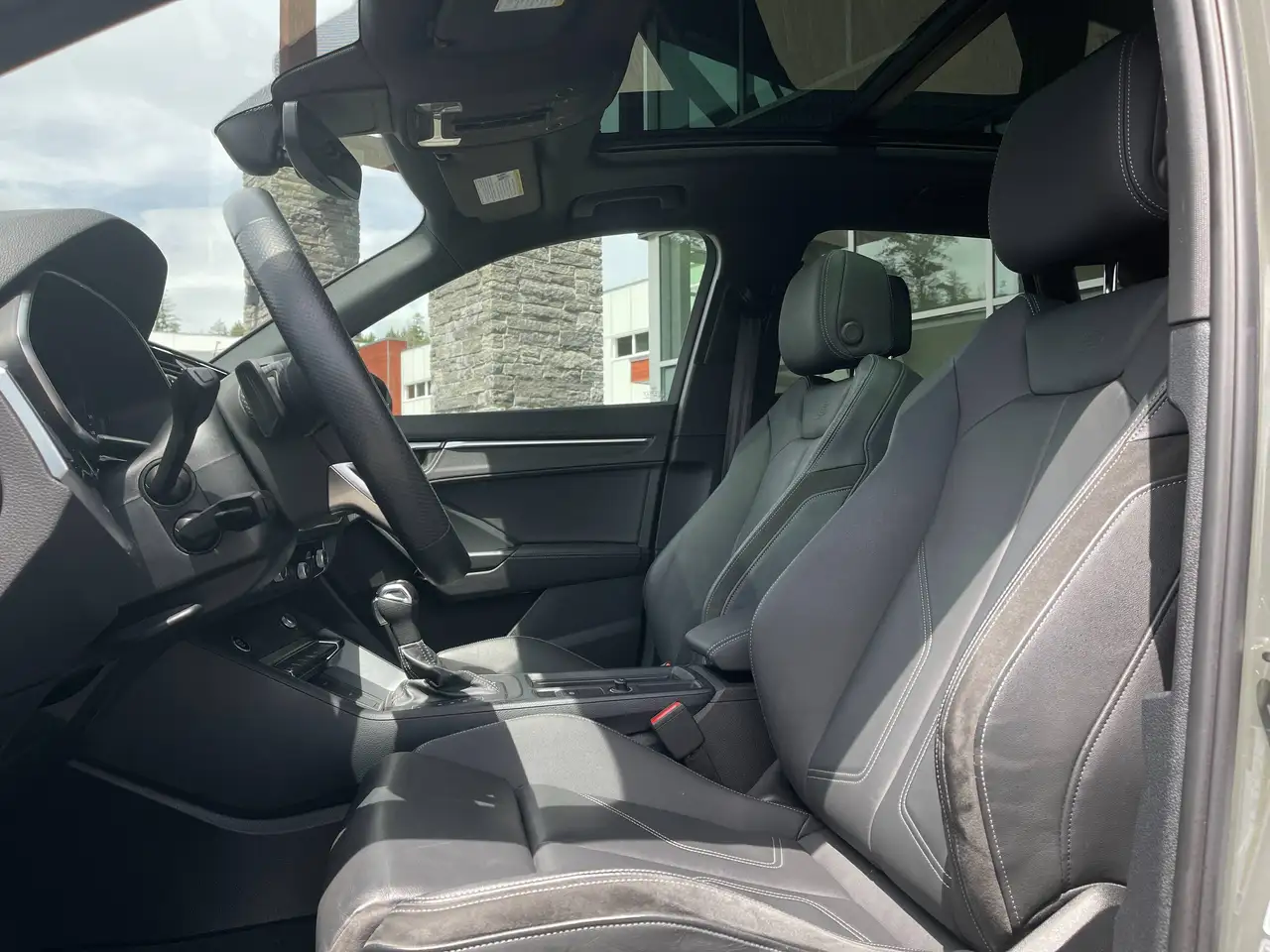 Audi Q3 photo Audi Q3