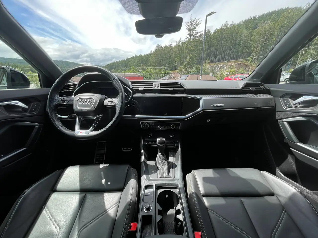 Audi Q3 photo Audi Q3