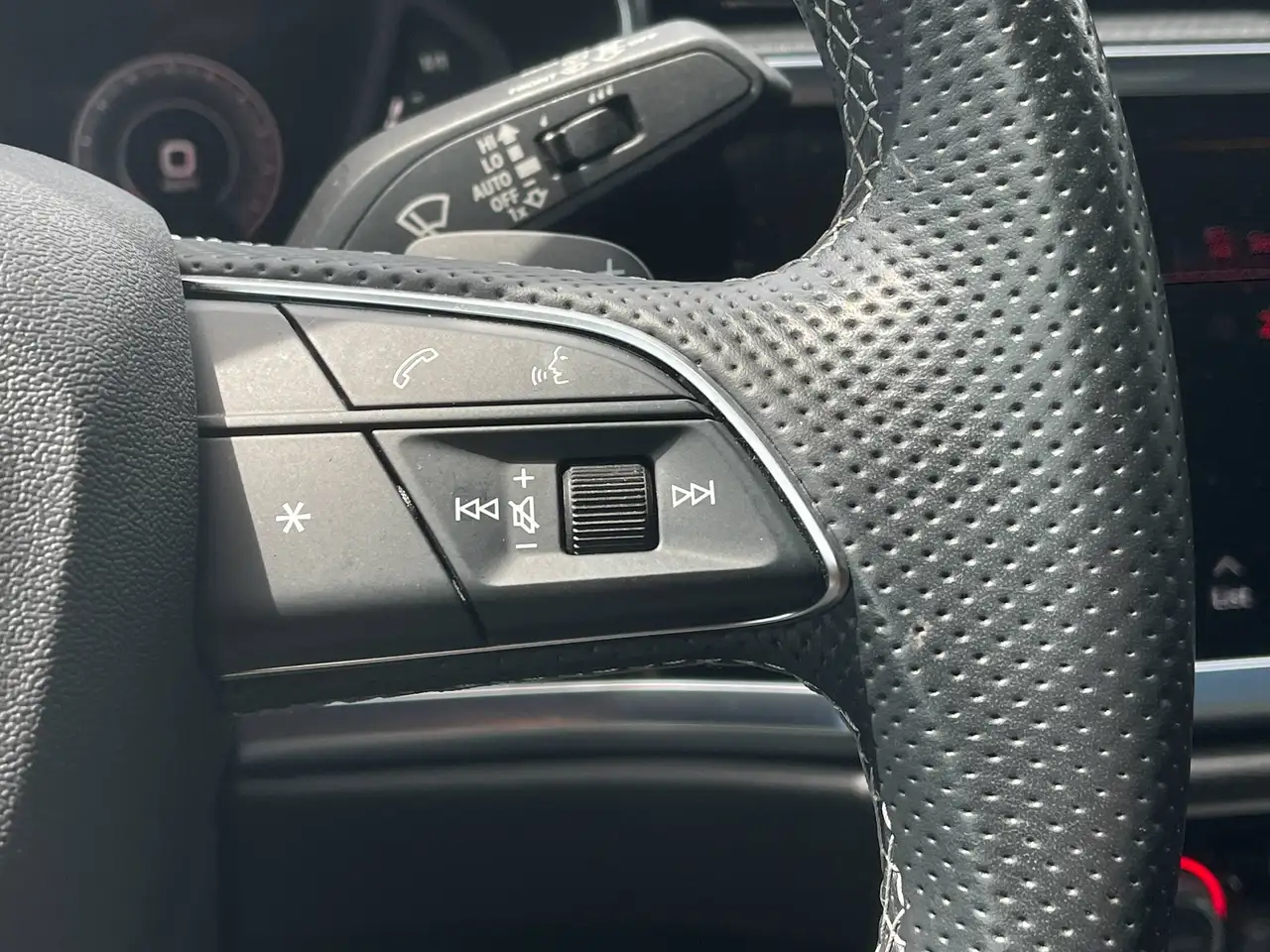 Audi Q3 photo Audi Q3
