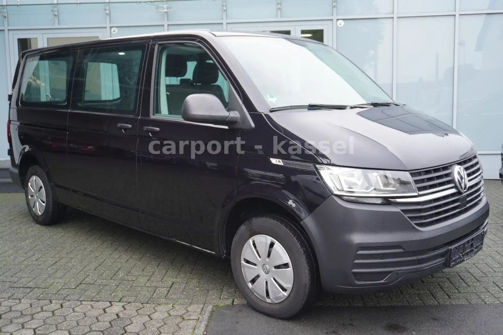 Volkswagen T6 Kombi T6.1 Kombi Transporter lang Verglast/1. Hand Schwarz - 1