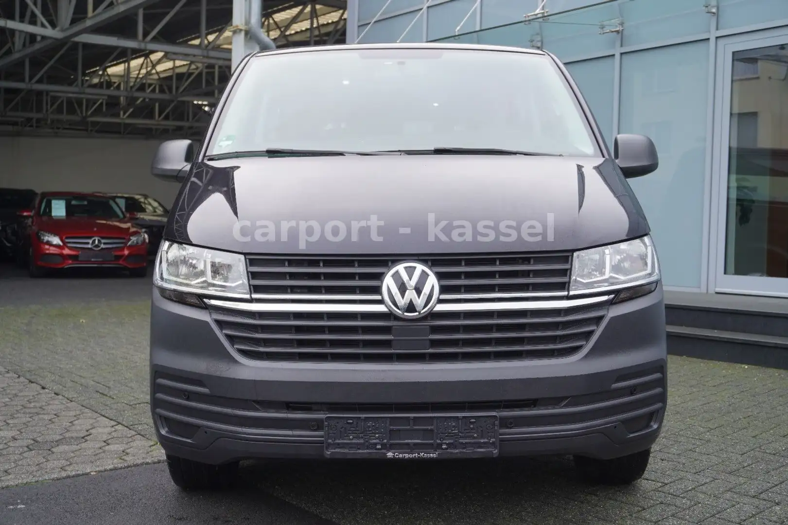 Volkswagen T6 Kombi T6.1 Kombi Transporter lang Verglast/1. Hand Schwarz - 2