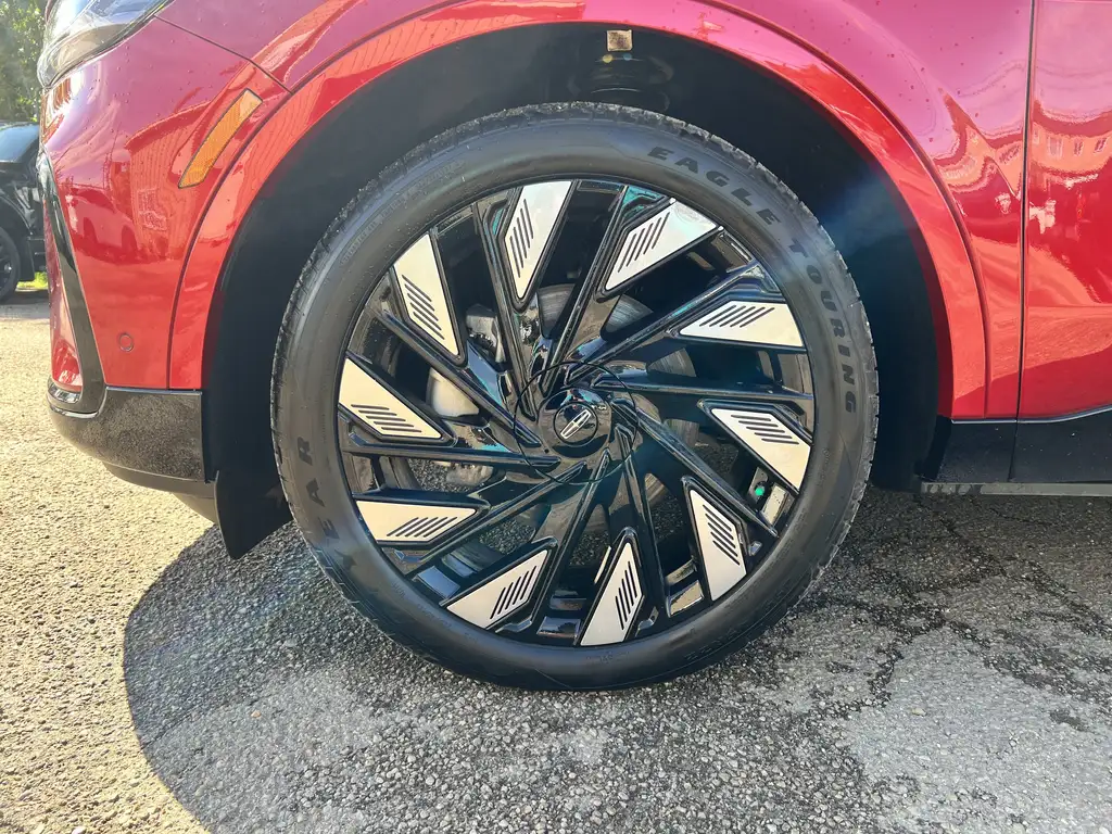 2024 Lincoln Nautilus Reserve | 360 Cam | Heated Steering Wheel | SYNC 3 — photo 3