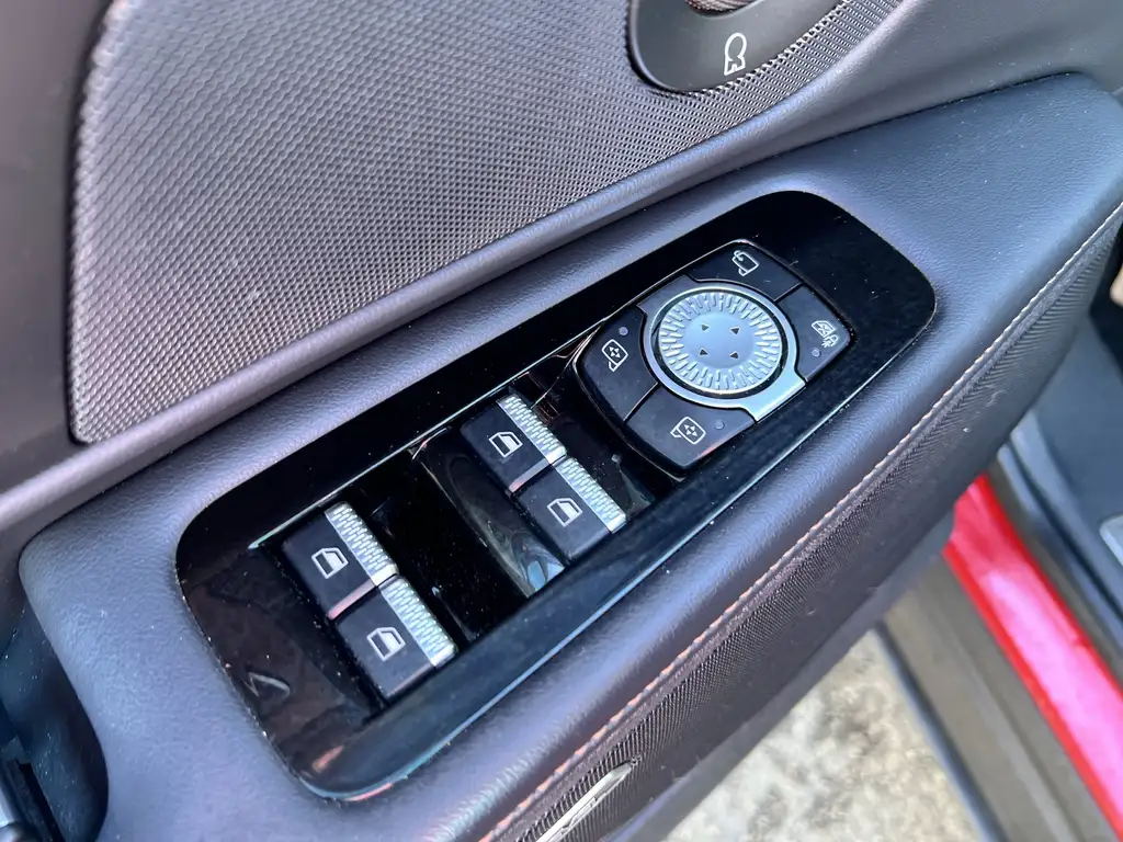 2024 Lincoln Nautilus Reserve | 360 Cam | Heated Steering Wheel | SYNC 3 — photo 6