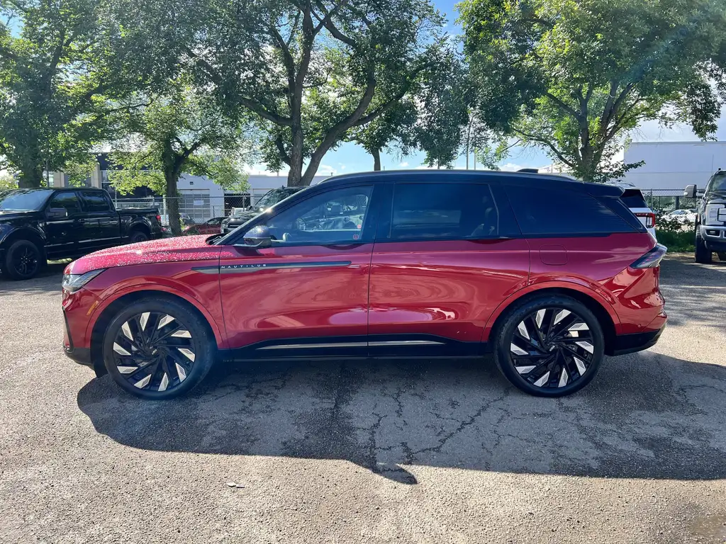2024 Lincoln Nautilus Reserve | 360 Cam | Heated Steering Wheel | SYNC 3 — photo 4