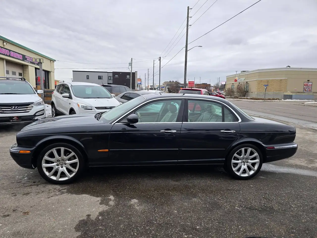 Jaguar XJ снимка Jaguar XJ