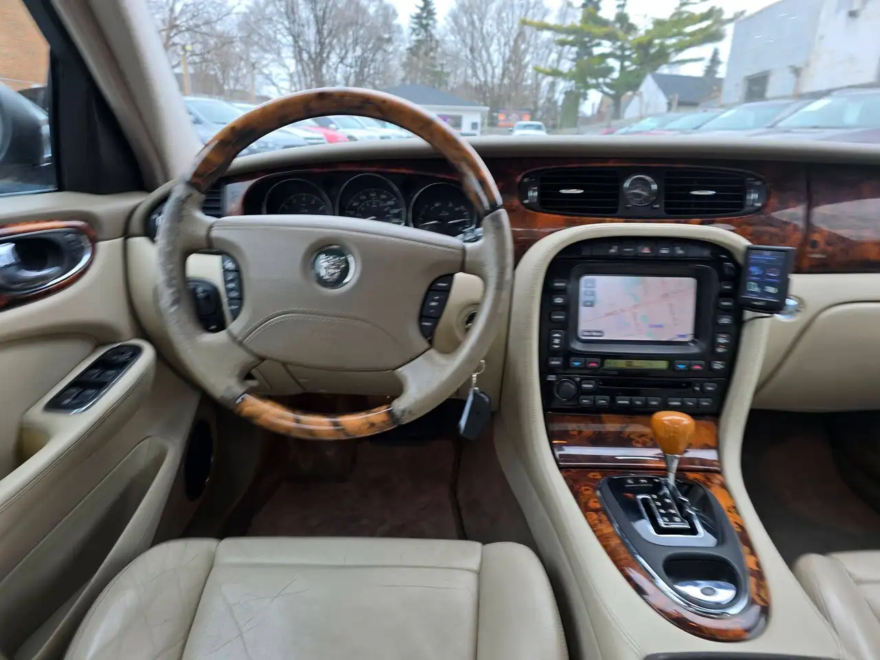 Jaguar XJ снимка Jaguar XJ
