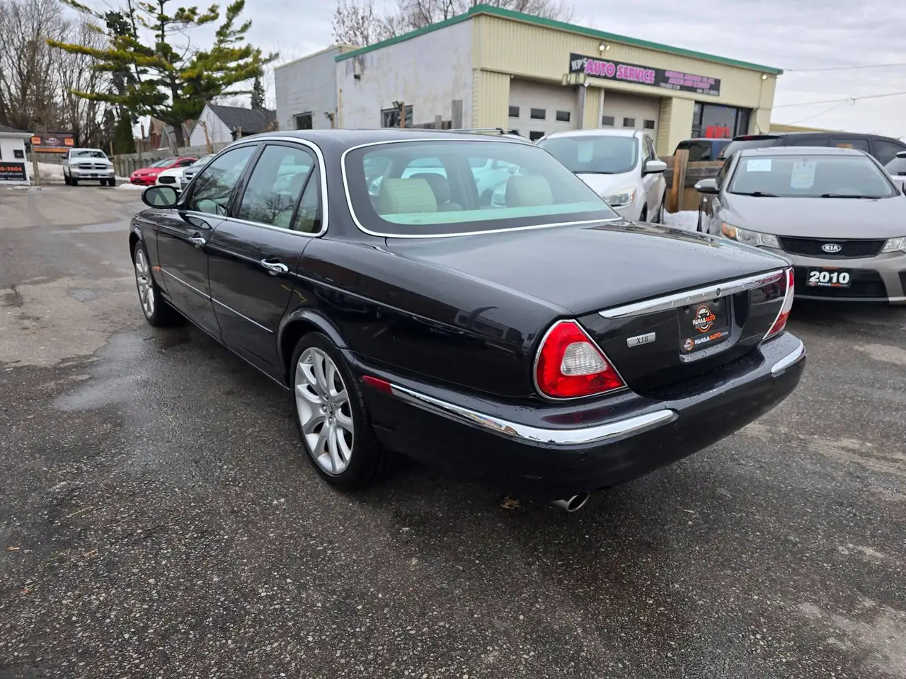 Jaguar XJ снимка Jaguar XJ