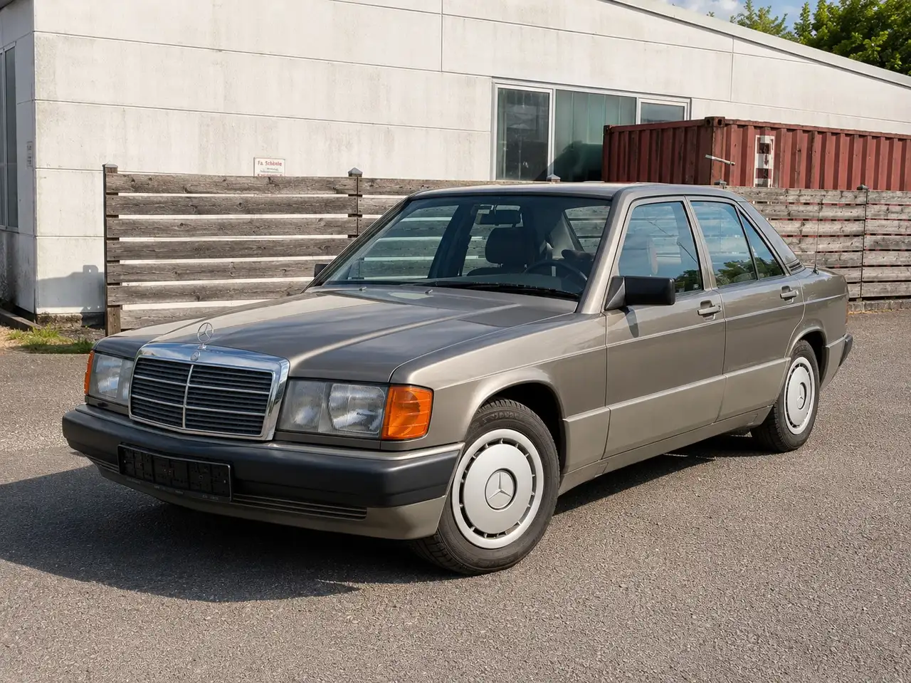 Mercedes-Benz 190 E, foto 1