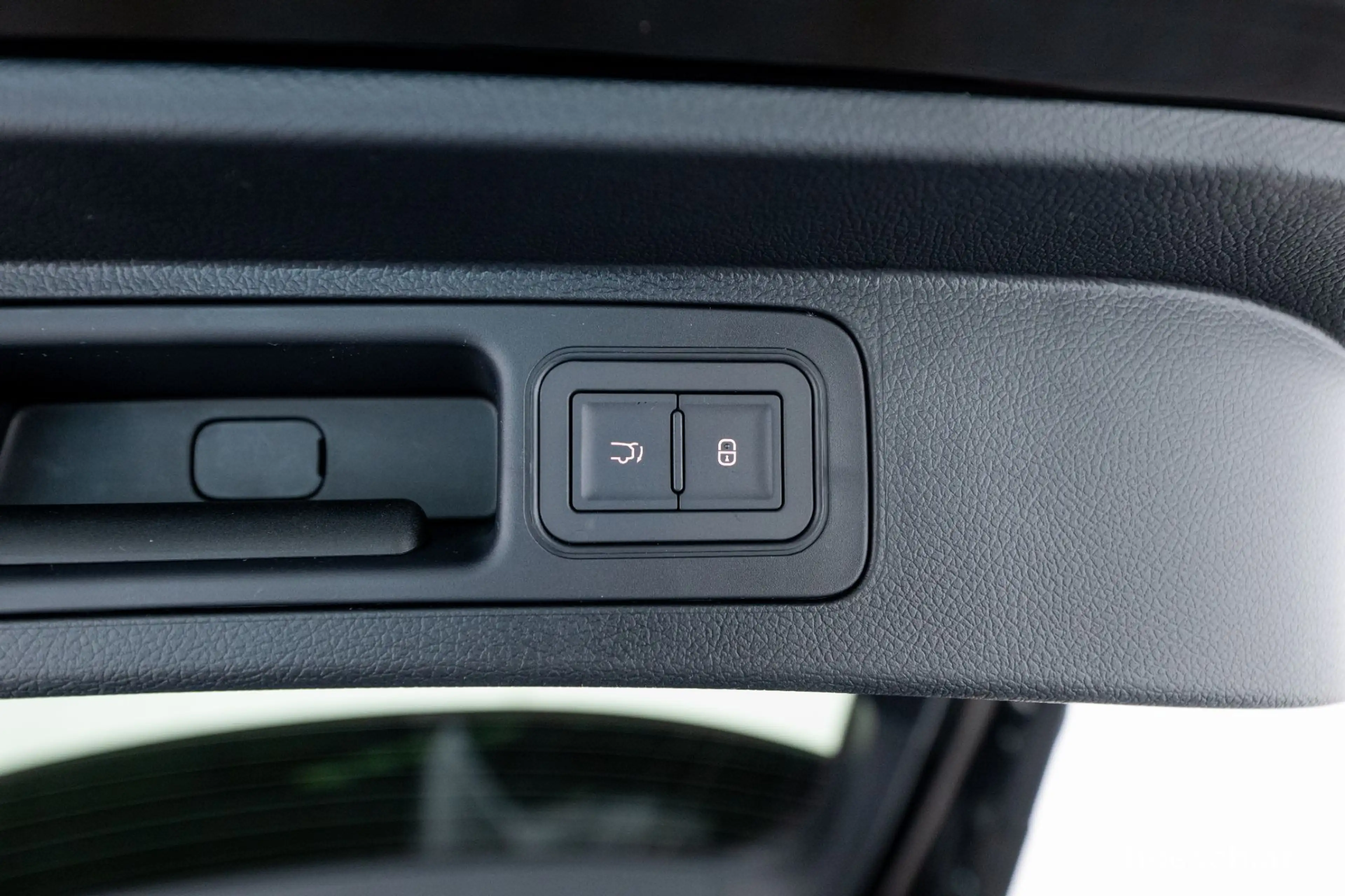 BYD Seal U DM-i BOOST HEAD-UP PANO LEDER !LAGERND! — photo 9