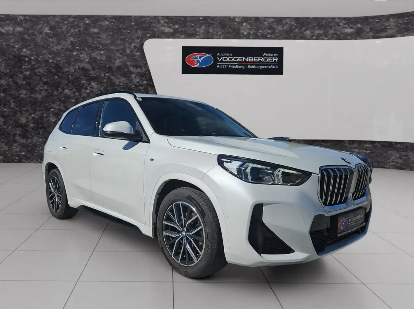 BMW X1 20 d sDrive M Sport AHK Sh Led RK Weiß - 2