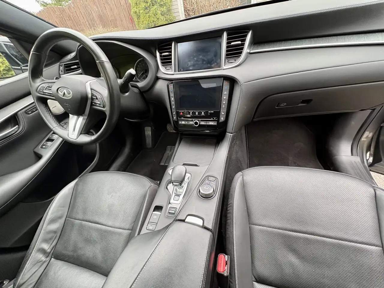 Infiniti QX55 снимка Infiniti QX55