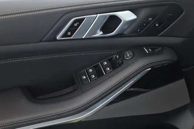 BMW X5 X5 view 11