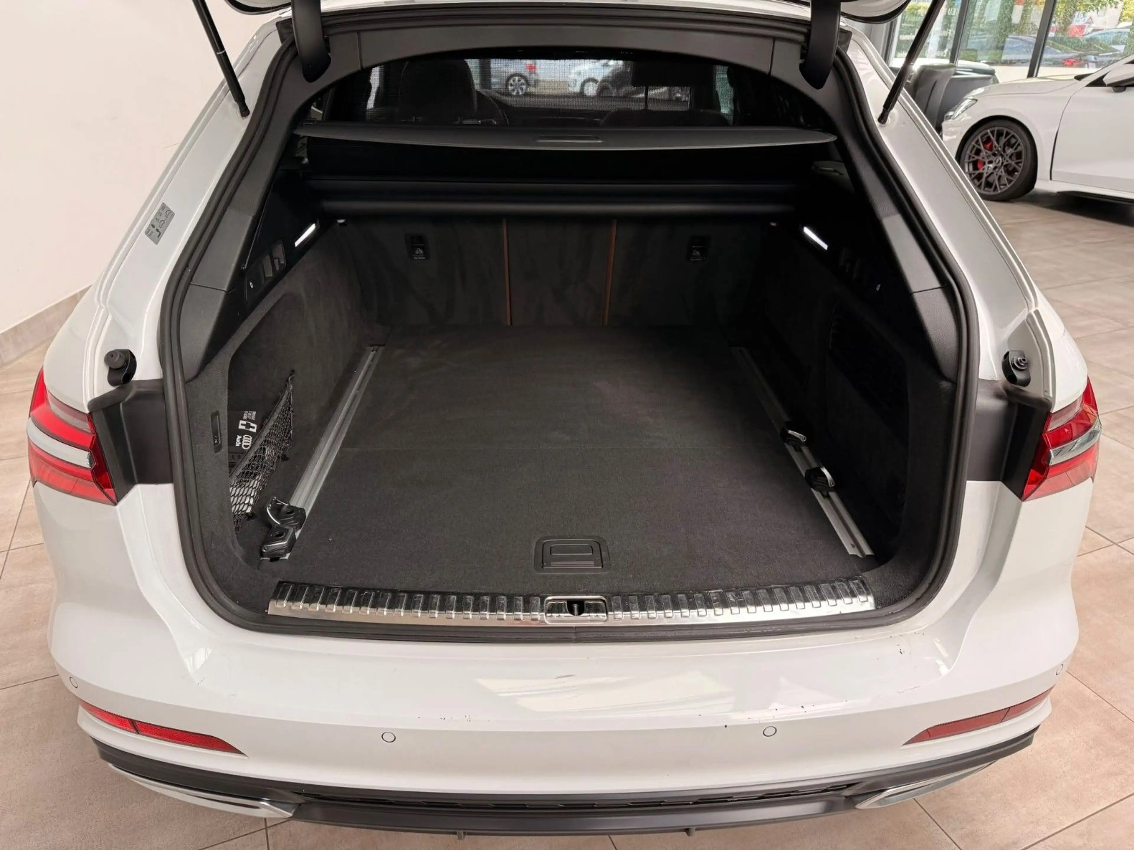 Audi A6 Avant 40 TDI quattro Pano Head-Up Leder AHK — photo 7