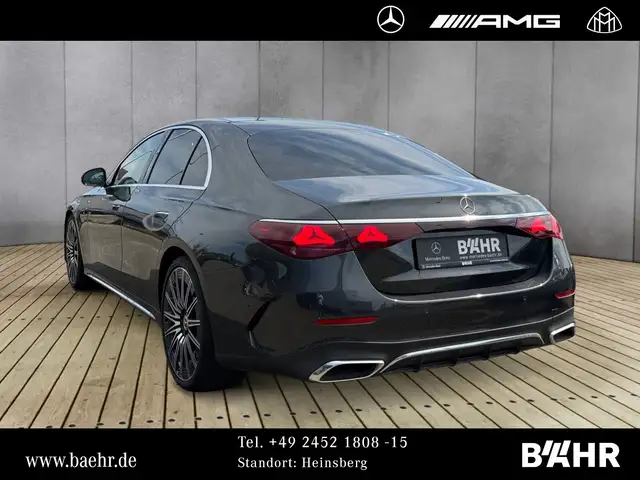 Mercedes-Benz E-Class view 3