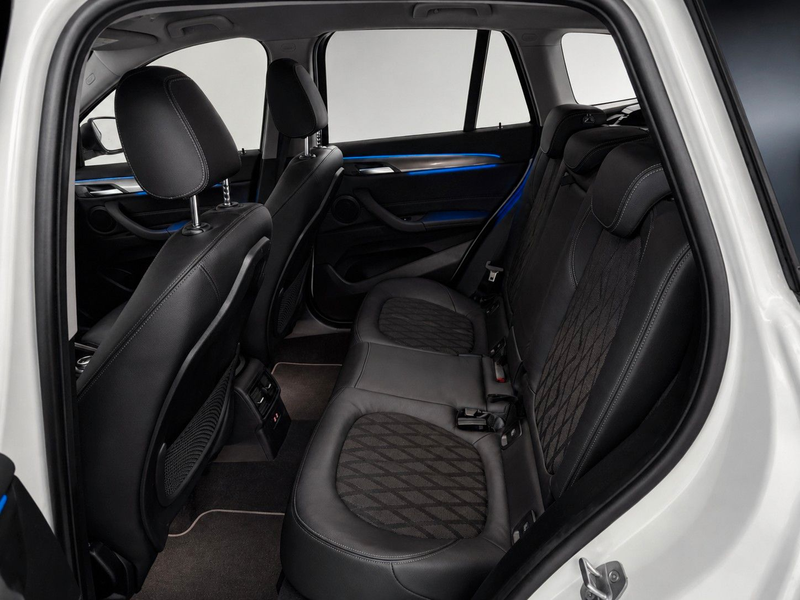 BMW X1 sDrive 18 d xLine — photo 9