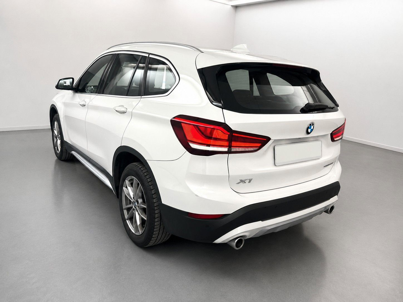 BMW X1 sDrive 18 d xLine — photo 4