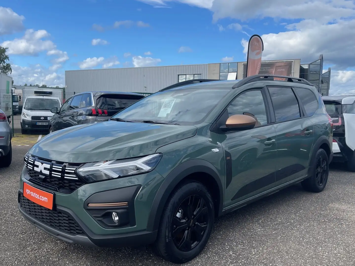 Dacia Jogger JOGGER 1.6 Hybrid 140 5 places GSR2 Extreme PHASE 2 +CAMERA/RADAR+CLIM AUTO+OPTIONS Grün - 1