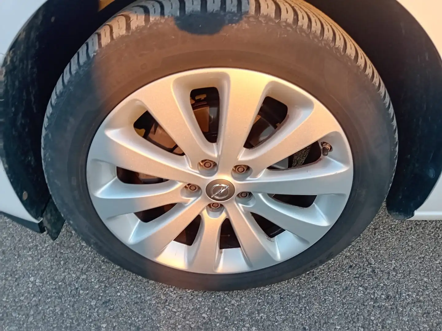 Opel Astra Sports Tourer 1.4 t Cosmo Gpl Tech 140cv E6 Bianco - 2