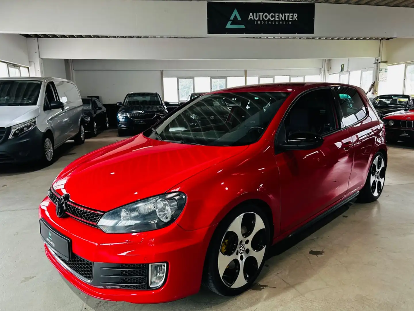 Volkswagen Golf VI GTI *Pdc*Shz*CarPlay* Rood - 1