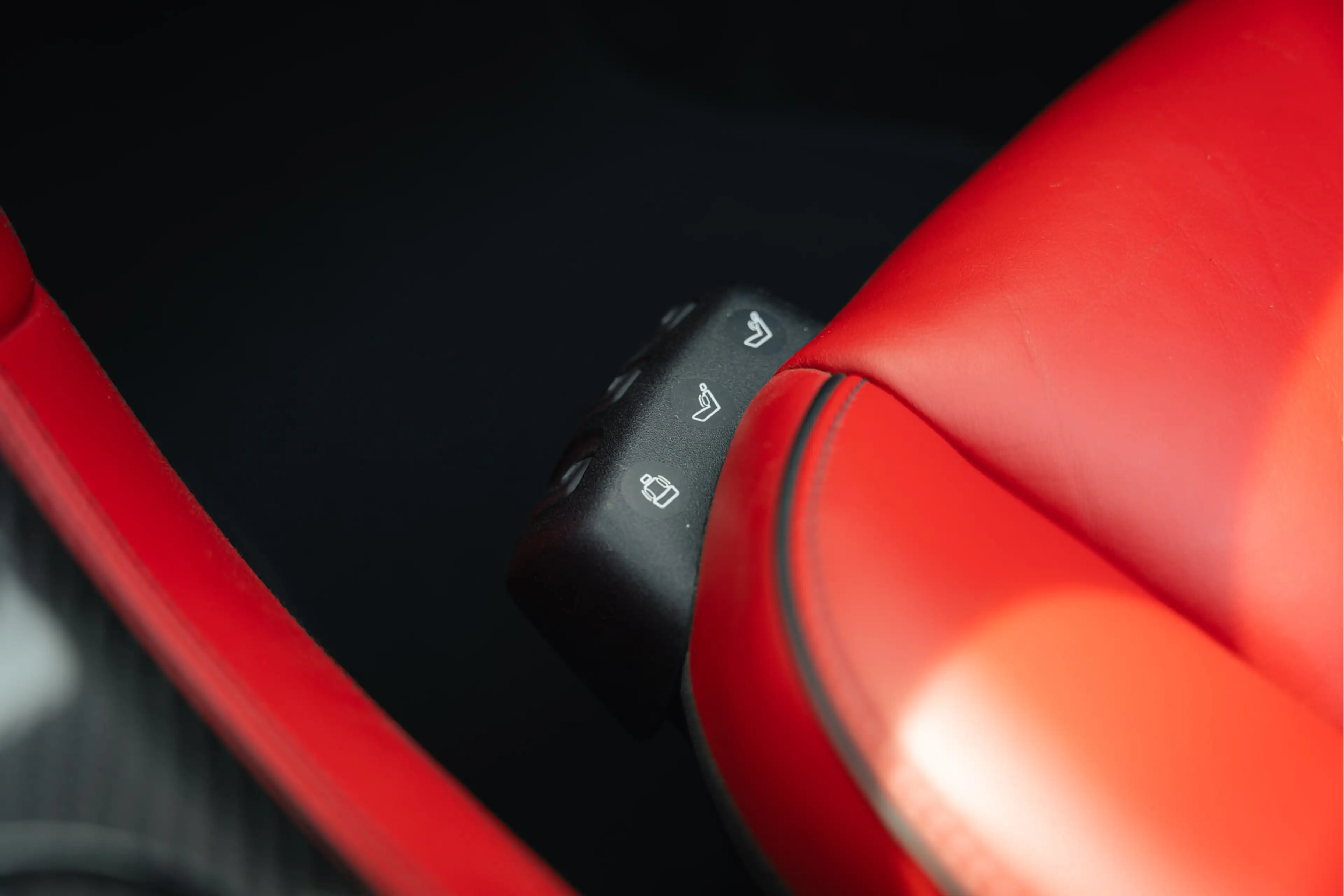 Mercedes-Benz SLS Roadster 6.3 AMG — photo 12