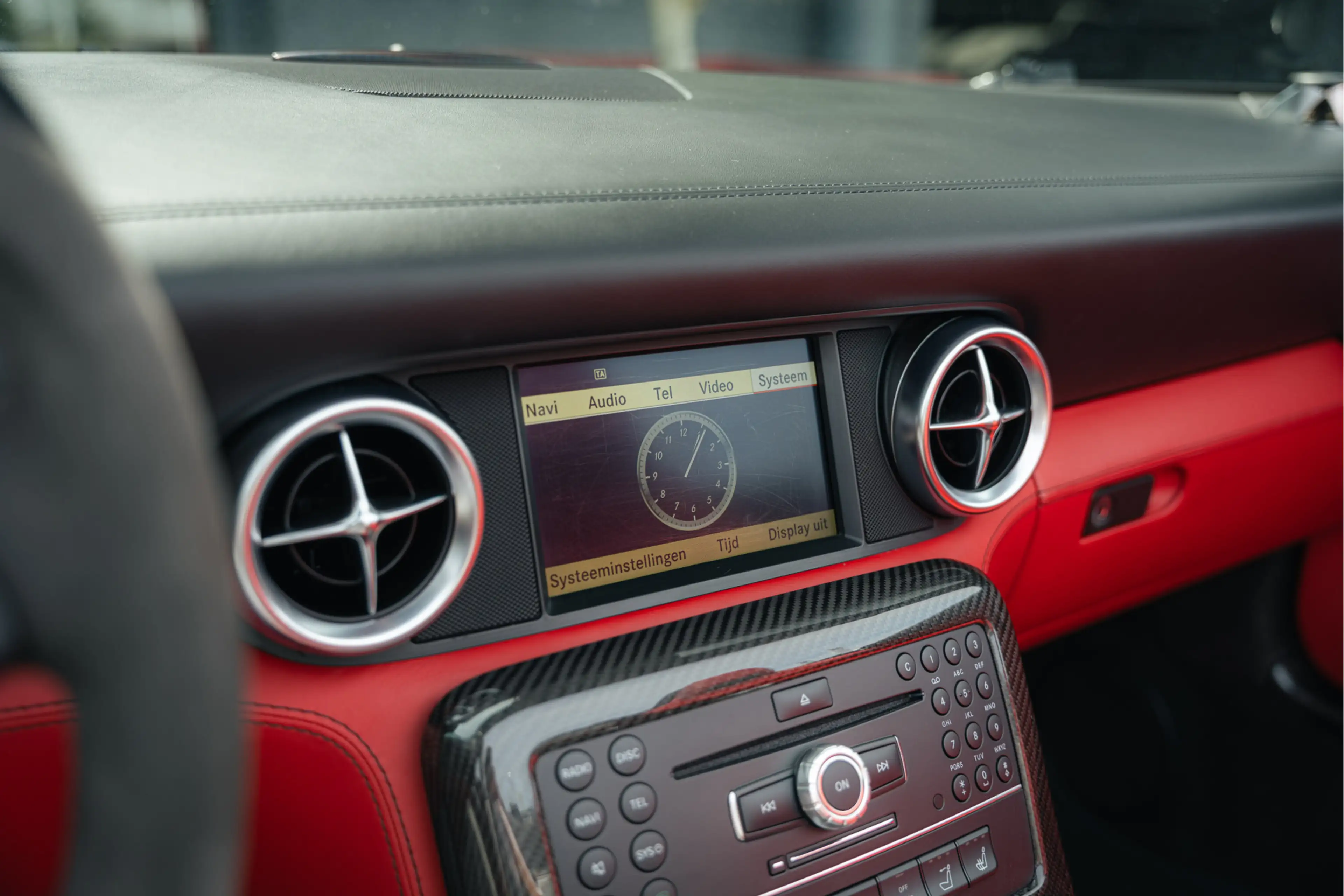 Mercedes-Benz SLS Roadster 6.3 AMG — photo 7