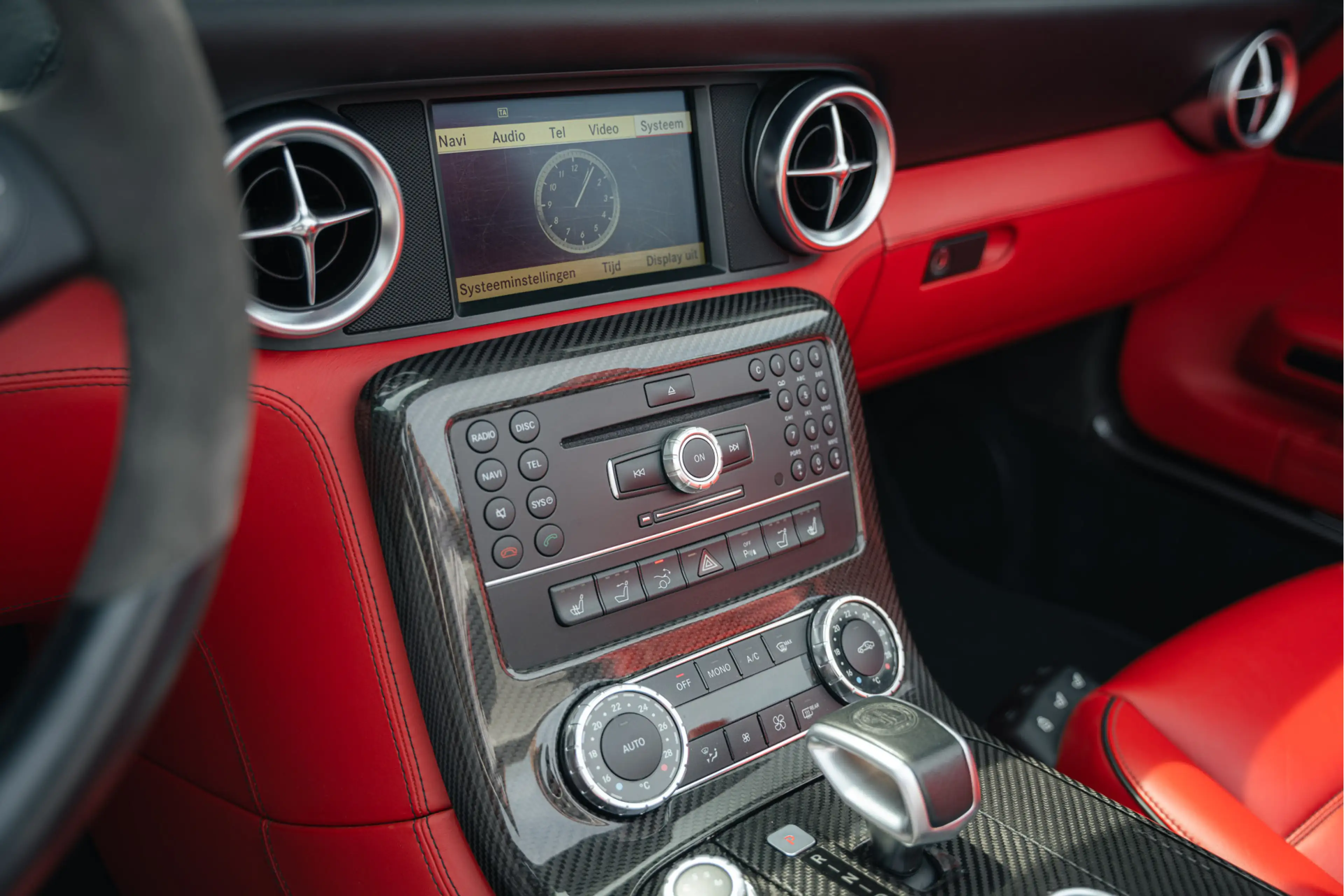 Mercedes-Benz SLS Roadster 6.3 AMG — photo 8
