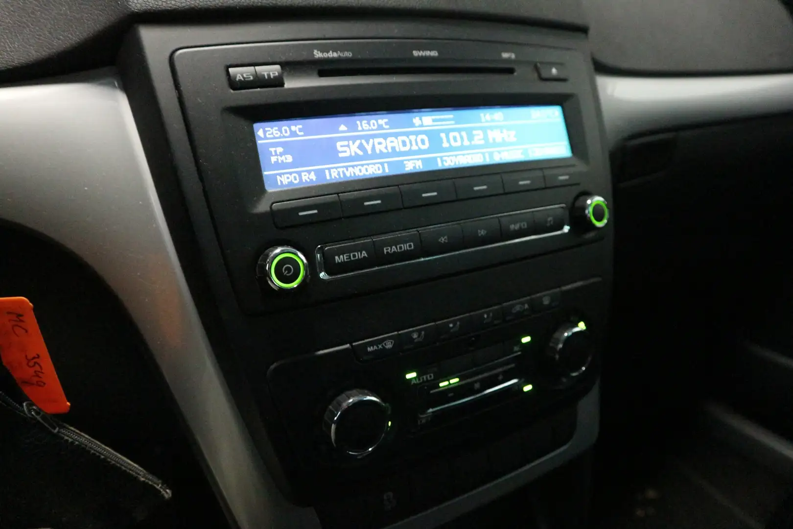 Skoda Yeti 1.2 TSI Ambition / KEURIGE WAGEN ! ! ! Grau - 2