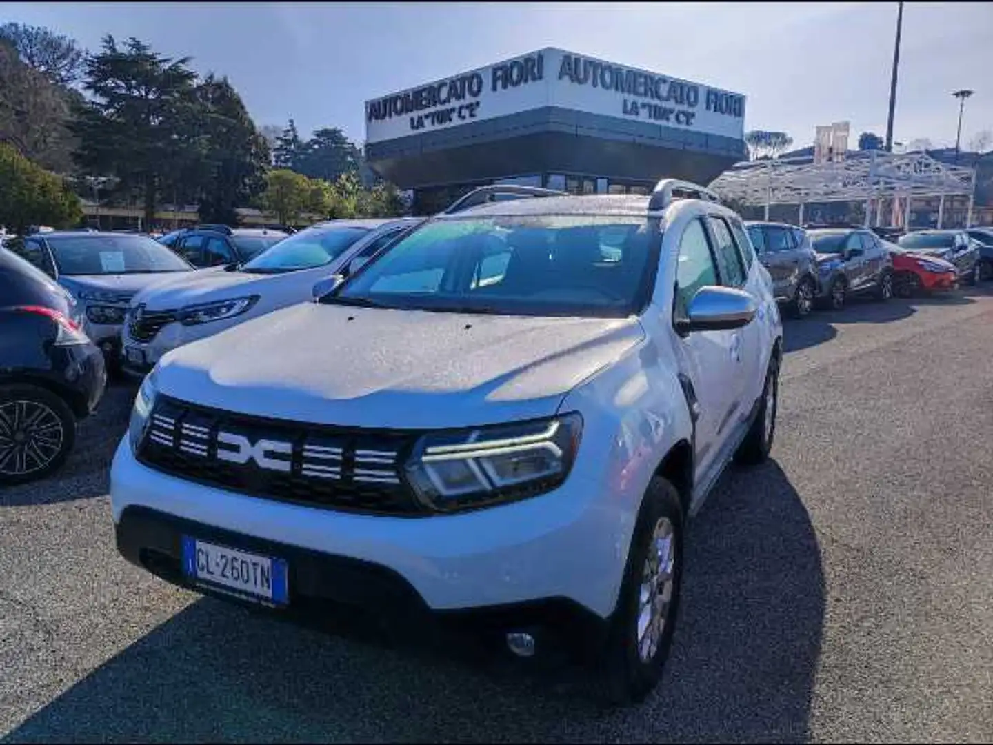 Dacia Duster 1.0 TCe GPL Expression Biały - 1