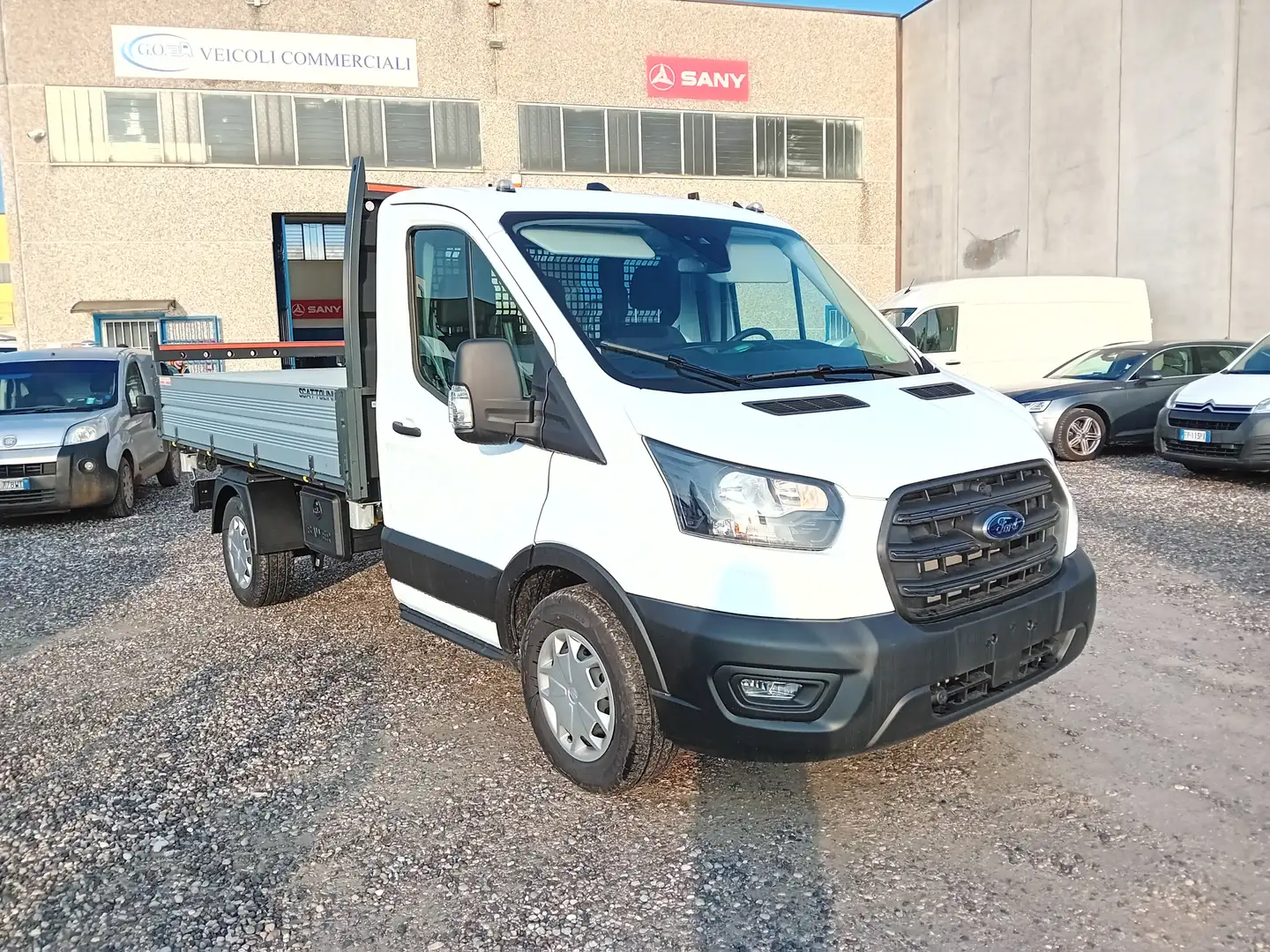 Ford Transit TRAZIONE ANTERIORE RIBALTABILE-pronta consegna Bianco - 2