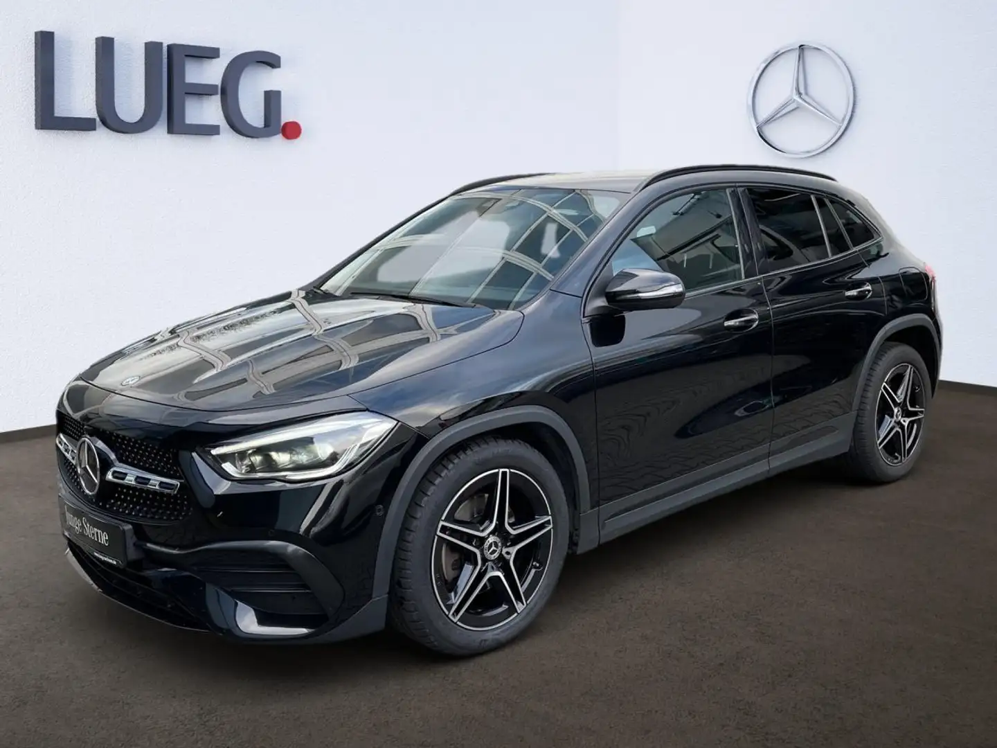 Mercedes-Benz GLA 220 d AMG+INFOTAINMENT+NIGHT+SOUND+MULTIBEAM Black - 2