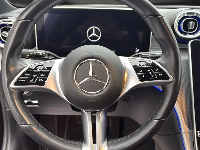 Mercedes-Benz C-Class view 14