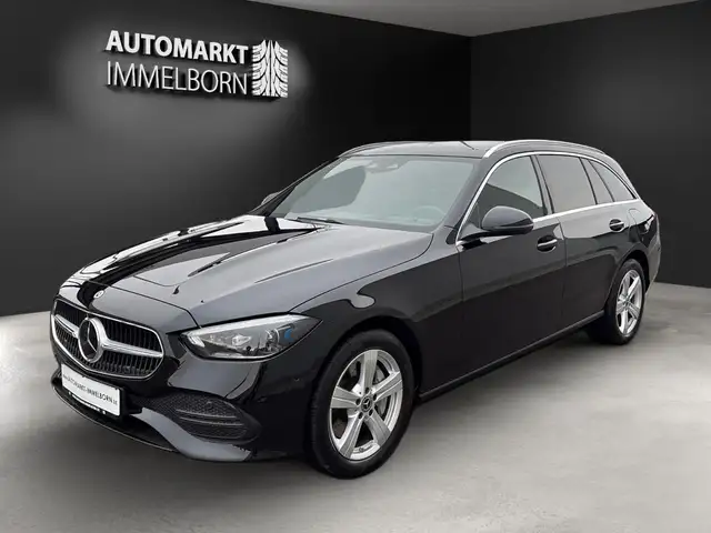 Mercedes-Benz C-Class view 3