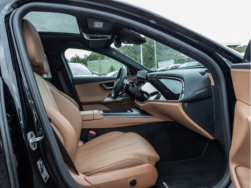 Mercedes-Benz E 200 4MATIC Limousine AMG-Sport+Burm+Pano+Super — photo 7