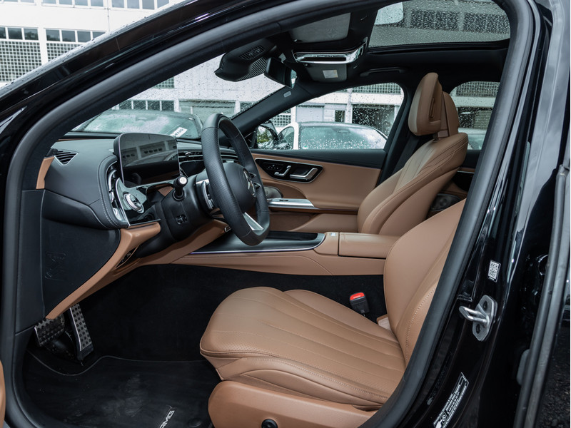 Mercedes-Benz E 200 4MATIC Limousine AMG-Sport+Burm+Pano+Super — photo 11