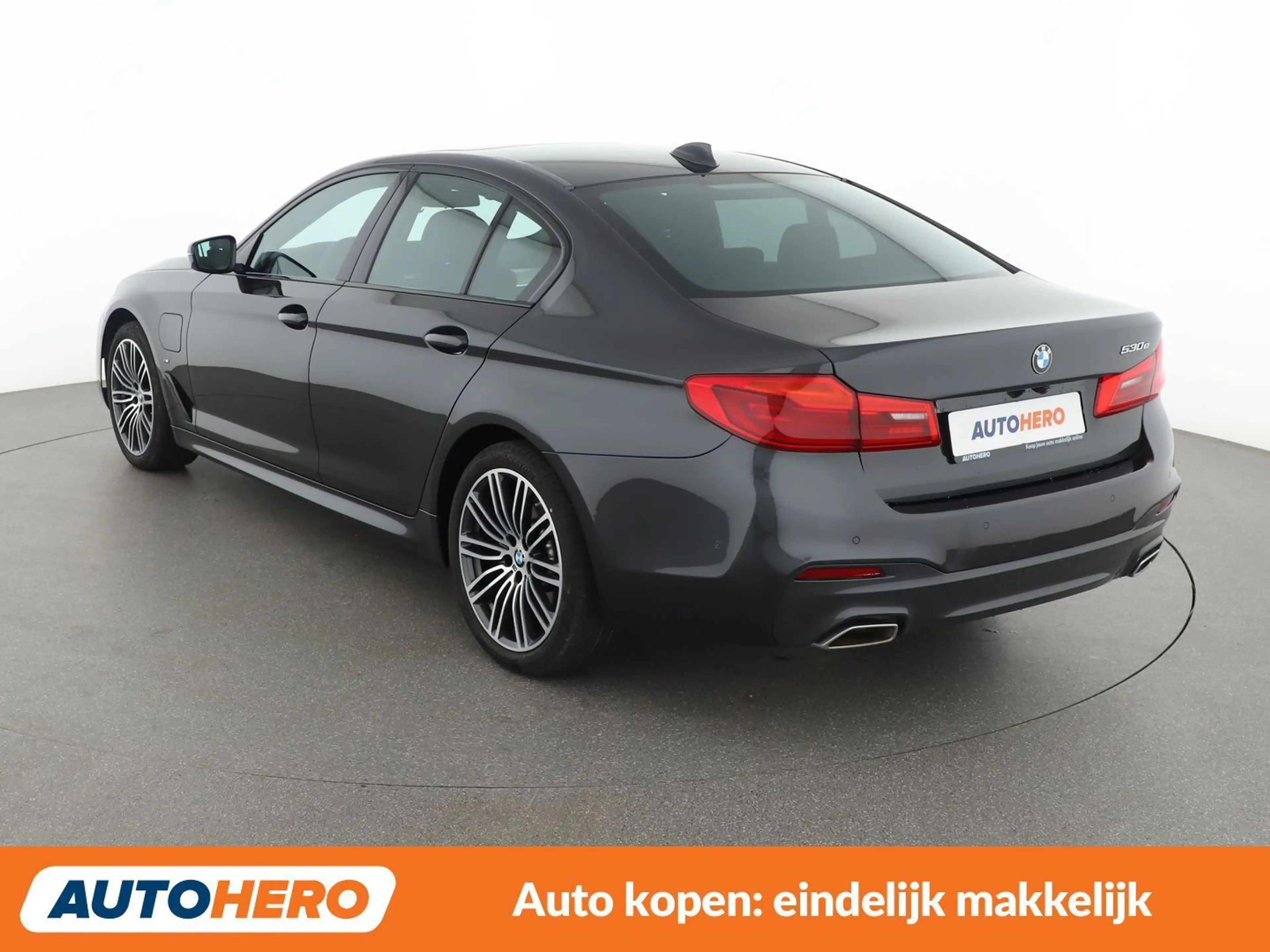 BMW 530 530e M Sport — photo 4