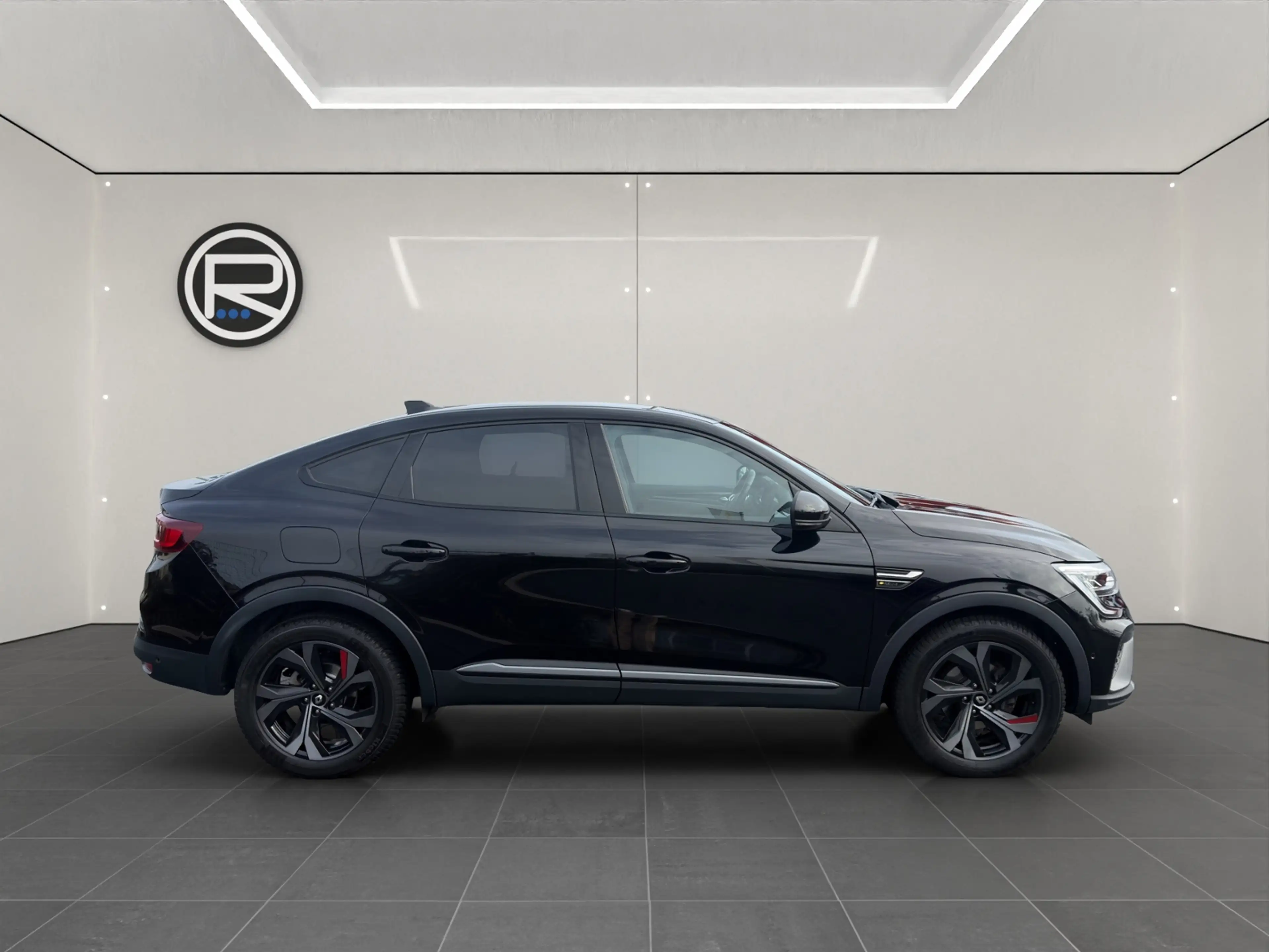 Renault Arkana 1.6 E-TECH Hybrid R.S. Line — photo 4