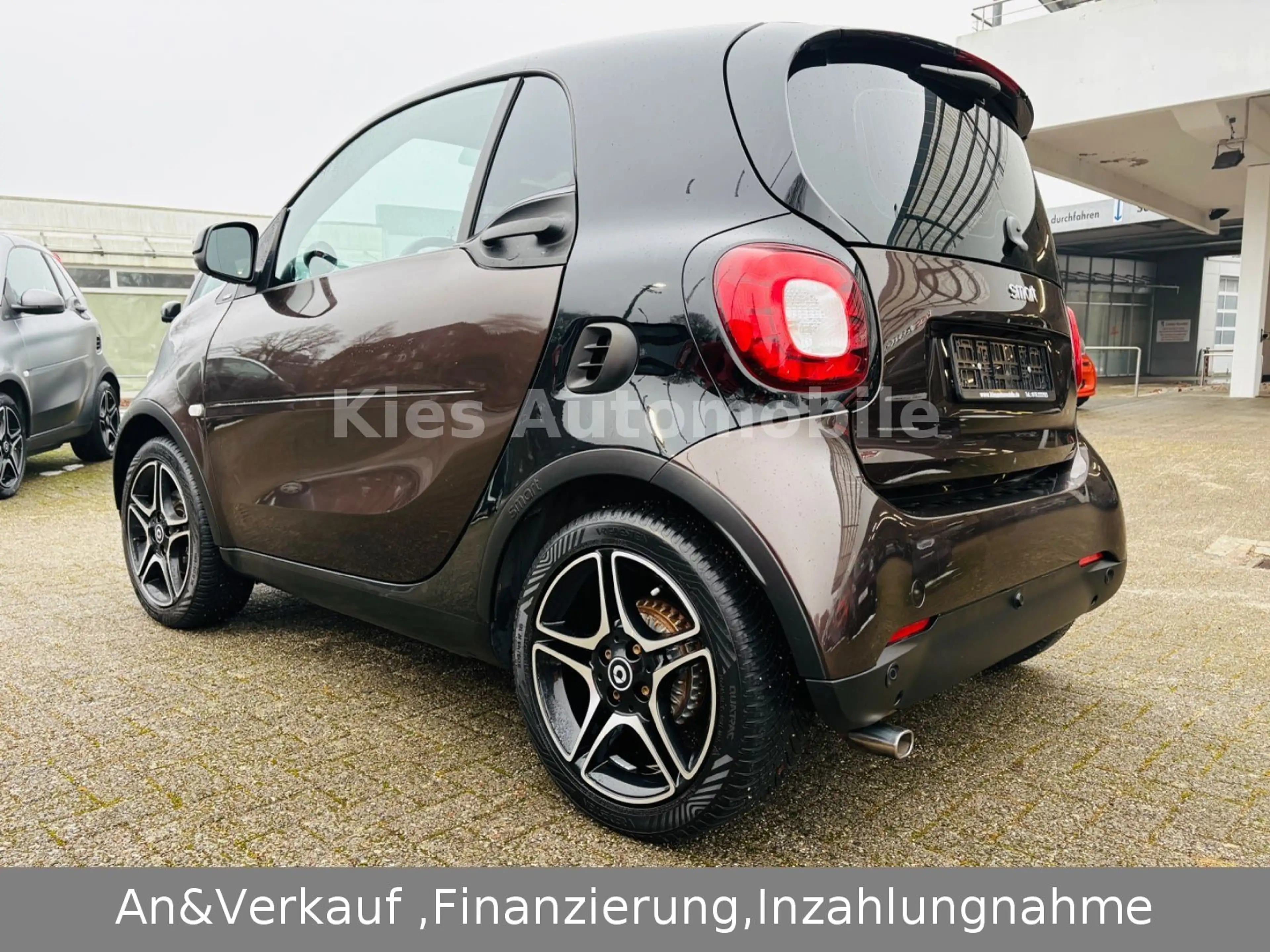 smart forTwo Prime Sport 90Ps AUTOM/LEDER/NAVI/PDC/JBL — photo 3