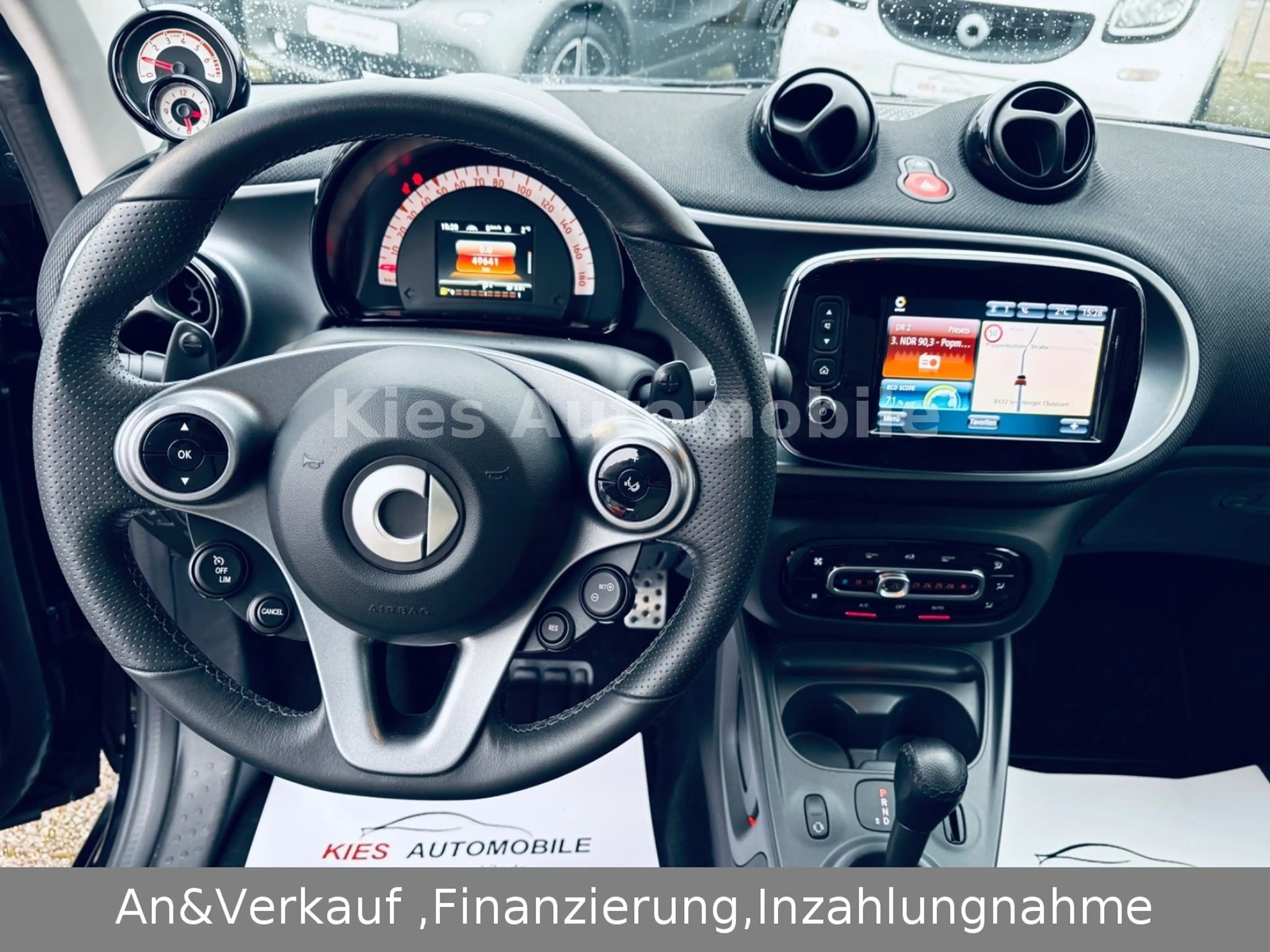 smart forTwo Prime Sport 90Ps AUTOM/LEDER/NAVI/PDC/JBL — photo 7
