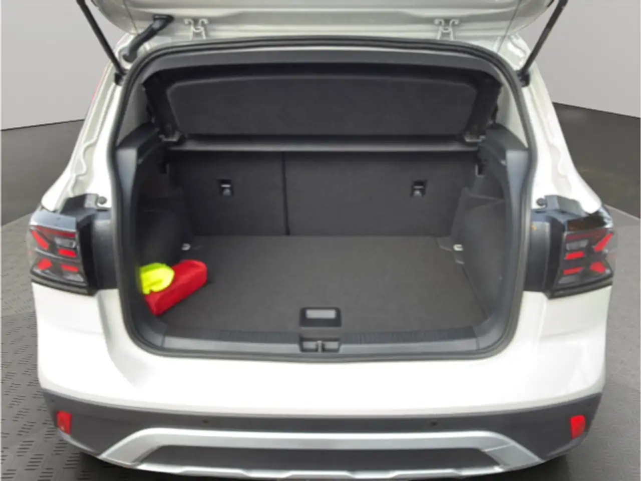 Volkswagen T-Cross Style 1.0 l TSI OPF 85 kW (116 PS) 7-Gan 16