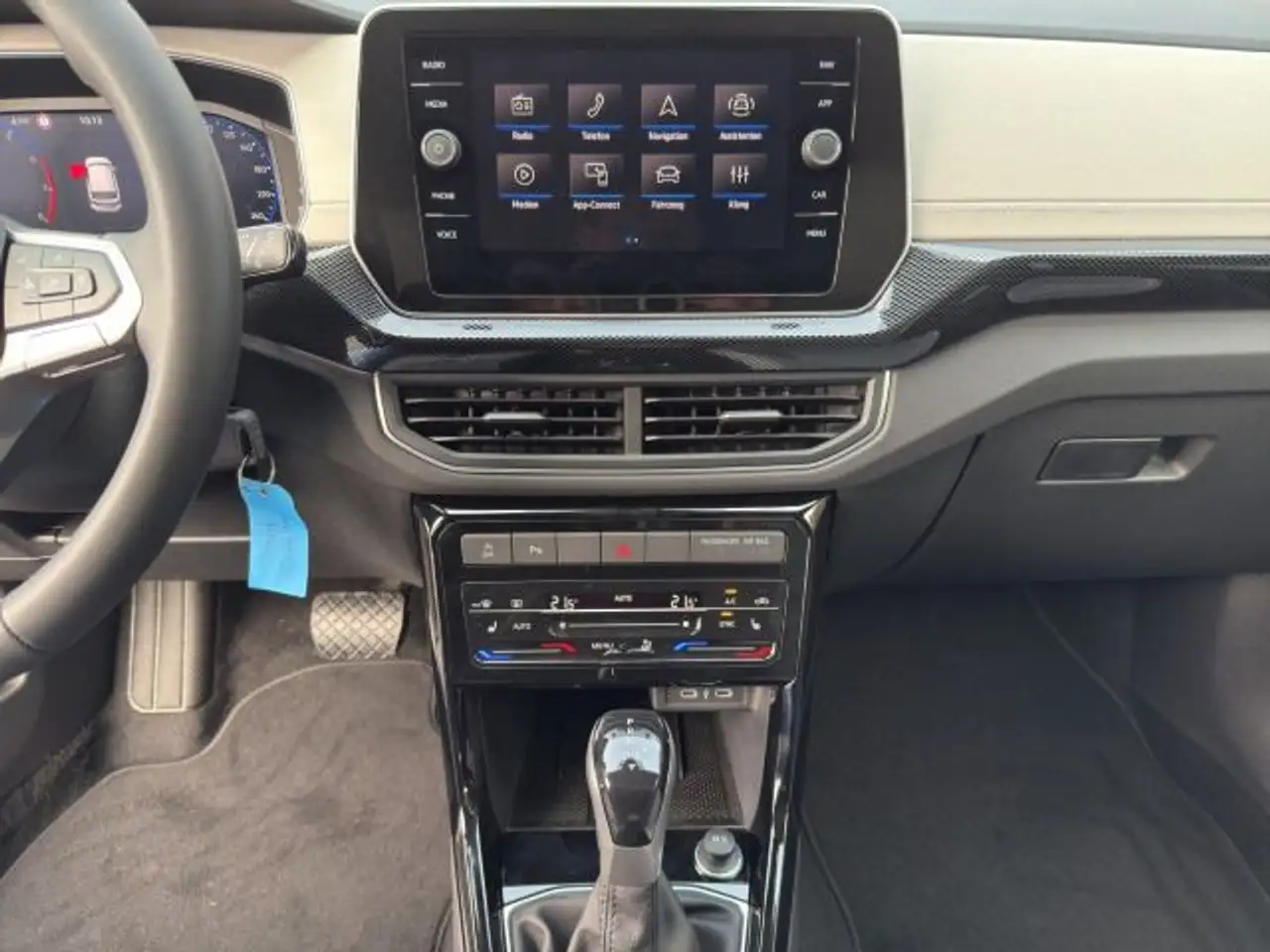 Volkswagen T-Cross Style 1.0 l TSI OPF 85 kW (116 PS) 7-Gan 12