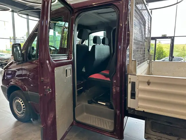 Mercedes-Benz Sprinter view 27