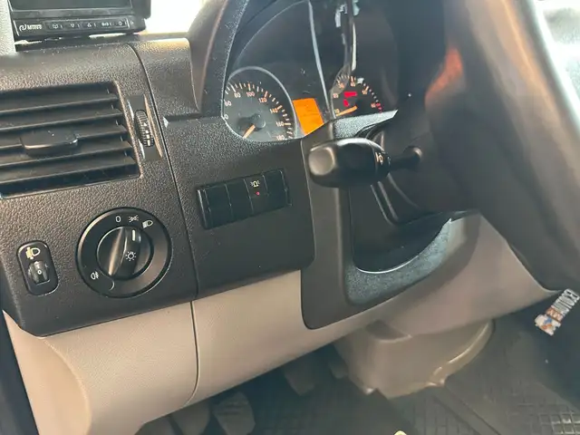 Mercedes-Benz Sprinter view 11