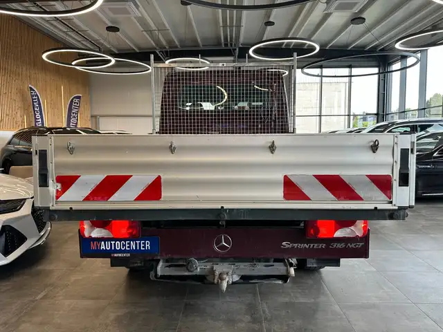 Mercedes-Benz Sprinter view 24