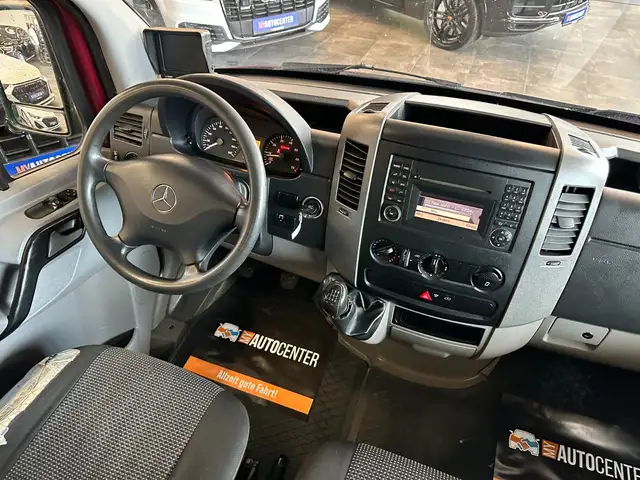 Mercedes-Benz Sprinter view 30