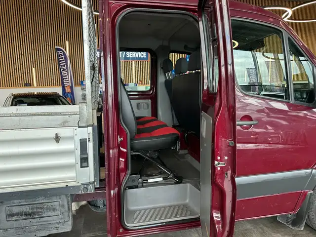 Mercedes-Benz Sprinter view 26