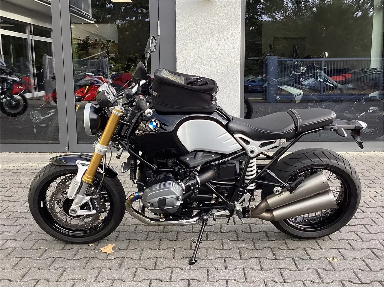 BMW R nineT