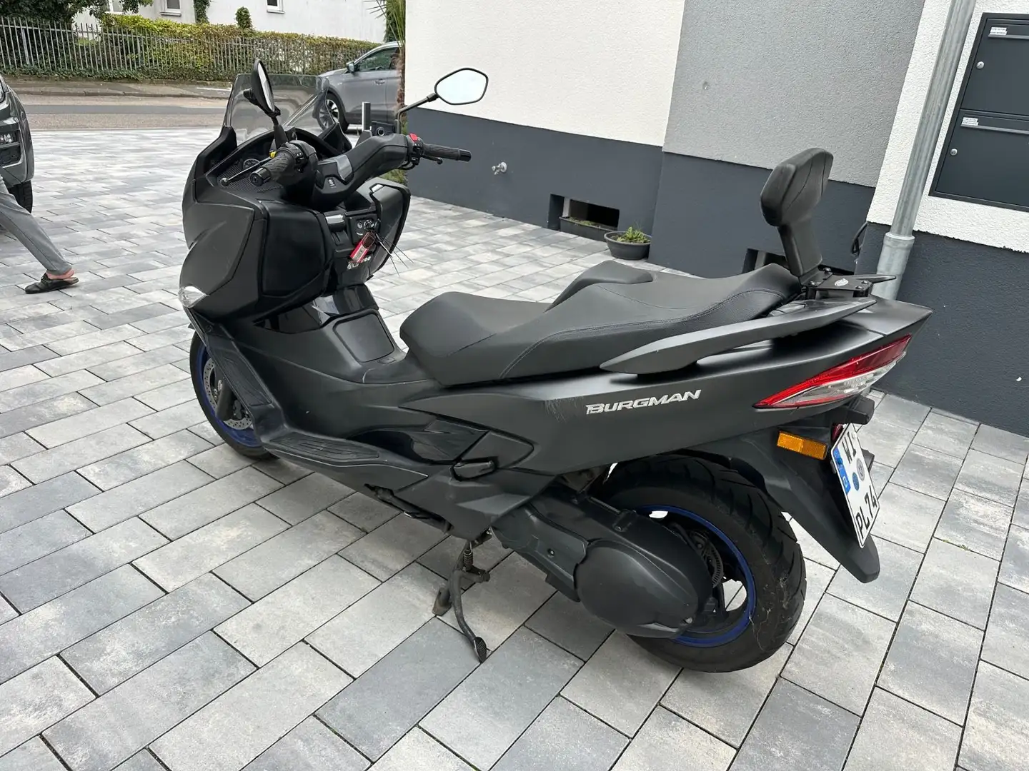 Suzuki Burgman 400 Noir - 1